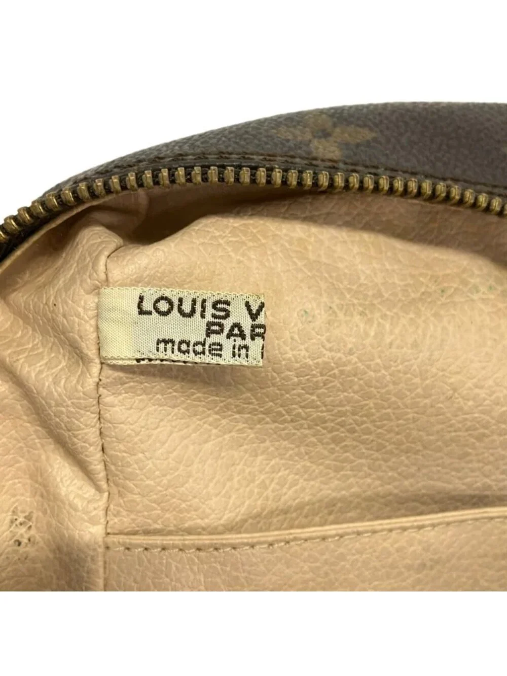Louis Vuitton Pouch Monogram Trousse Toilet 28